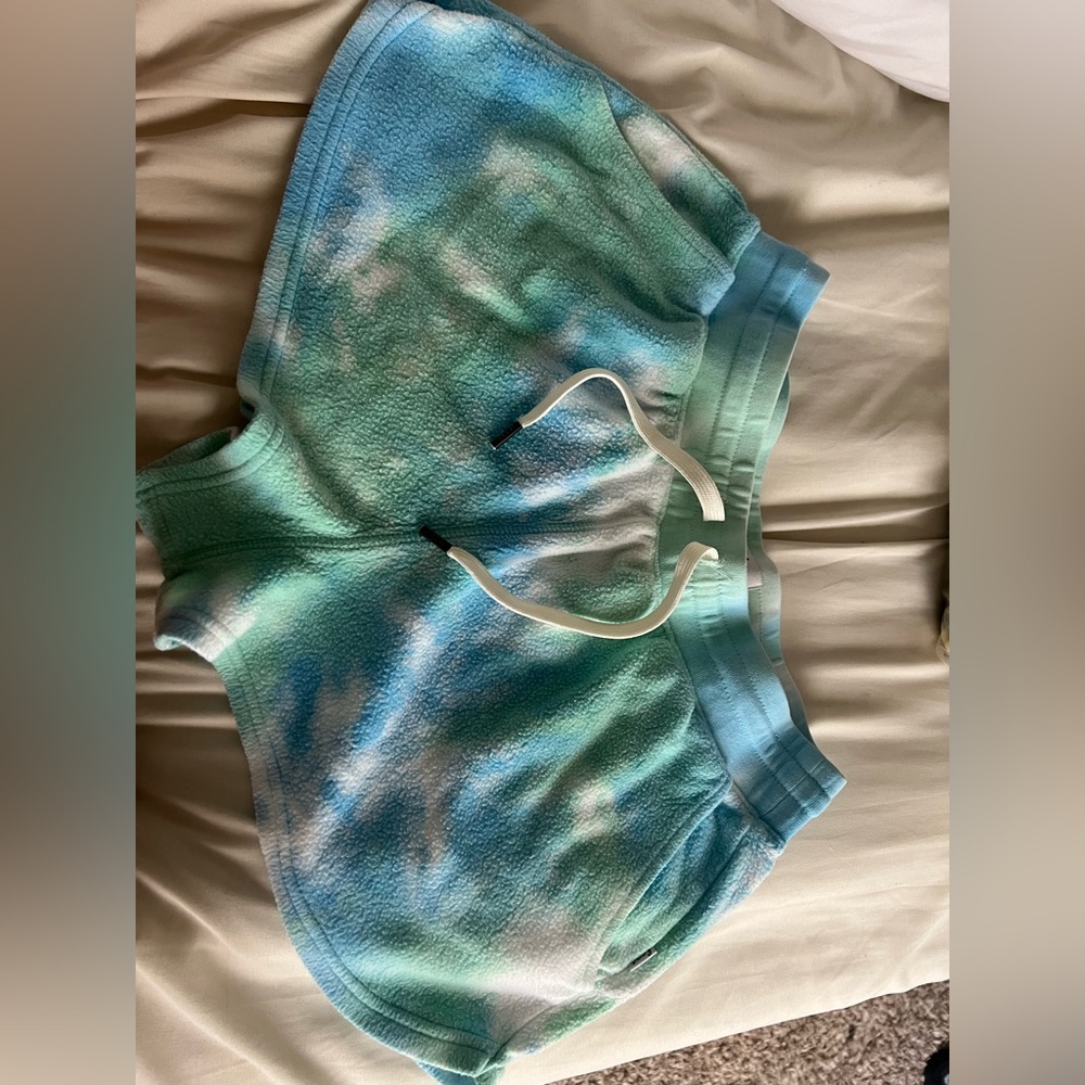 Feat women’s shorts